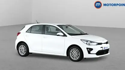 Used Kia Rio 84 HP (61 kW) 2022 White Hatchback