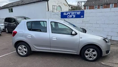 Used Dacia Sandero Lauréate 90 HP (66 kW) 2016 Hatchback