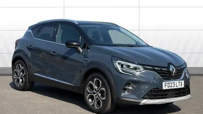 Usado Renault Captur Techno 143 HP (105 kW) 2023 Preto SUV