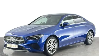 Usado Mercedes CLA180 Executive 136 CV (100 kW) 2025 Azul Berlina