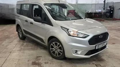 Used Ford Tourneo Connect Zetec 120 HP (88 kW) 2021 Silver MPV