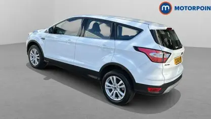 Used Ford Kuga Zetec 150 HP (110 kW) 2019 White SUV