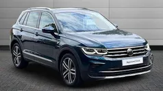 Nightshade blue Used 2022 VW Tiguan Elegance SUV | £27,650 (Fair price)