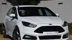 White Used 2017 Ford Focus ST Hatchback | £17,995 (Expensive)