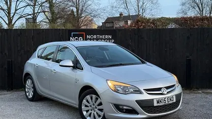 Used Vauxhall Astra Elite 136 HP (100 kW) 2015 Hatchback