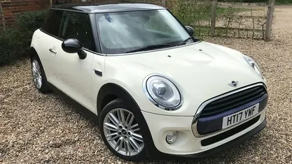 Used Mini Cooper Chili 136 HP (100 kW) 2017 White Hatchback