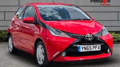 Red Used 2015 Toyota Aygo x-press Hatchback | £6,290 (Fair price)