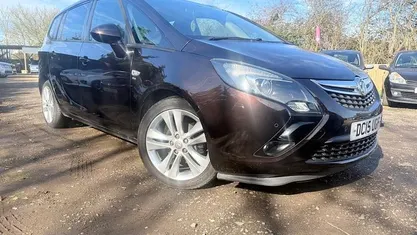 Used Vauxhall Zafira Tourer SRi 131 HP (96 kW) 2015 Brown MPV