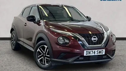 Used Nissan Juke N-Connecta 114 HP (83 kW) 2024 Red SUV