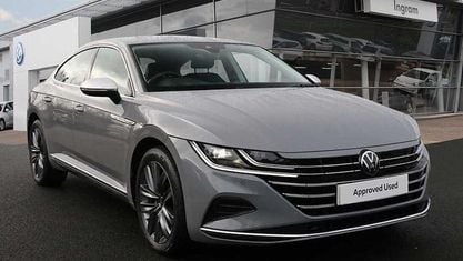 Begagnad VW Arteon Elegance 218 HK (160 kW) 2023 Grå Halvkombi