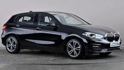 Used BMW 118 Sport Line 136 HP (100 kW) 2023 Black Hatchback