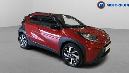 Used Toyota Aygo X 72 HP (52 kW) 2023 Red SUV