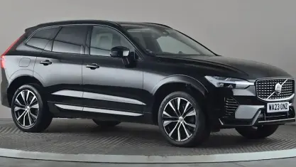 Begagnad Volvo XC60 Ultimate 455 HK (334 kW) 2023 Svart SUV