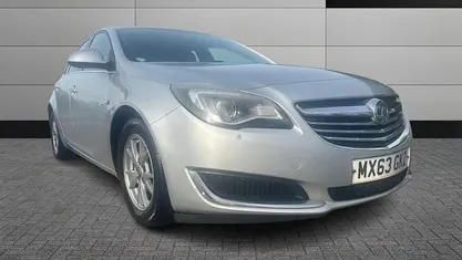 Used Vauxhall Insignia Design Edition 140 HP (102 kW) 2015 Hatchback