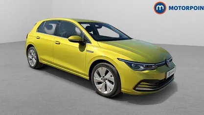 Używany VW Golf VII Style 150 KM (110 kW) 2020 Żółty Hatchback