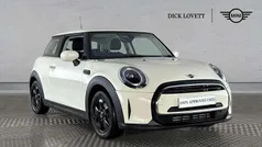 White Used 2022 Mini Cooper Classic Hatchback | £17,750 (Good price)