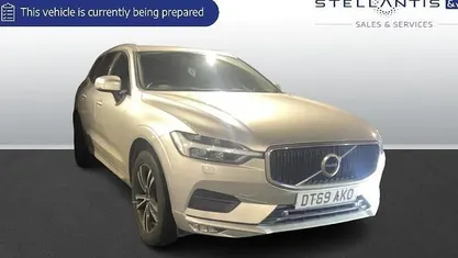 Used Volvo XC60 Momentum 197 HP (144 kW) 2020 SUV