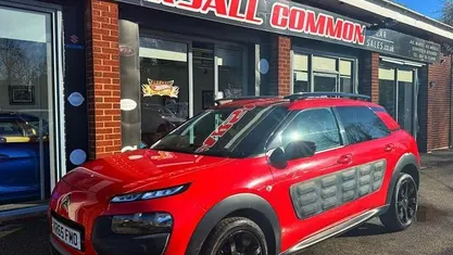 Used Citroën C4 Cactus Flair 110 HP (80 kW) 2017 Hatchback