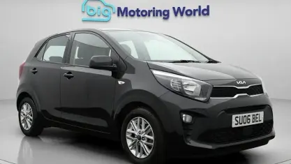 Używany Kia Picanto 67 KM (49 kW) 2024 Czarny Hatchback
