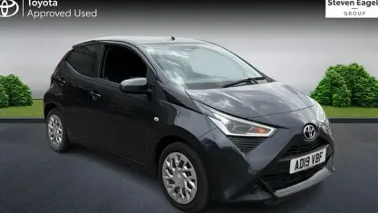 Used Toyota Aygo X-play 72 HP (52 kW) 2019 Grey Hatchback