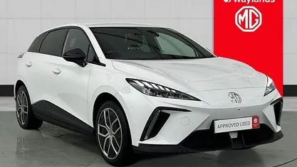 White Used 2024 MG MG4 EV Trophy Hatchback | £16,290 (Fair price)