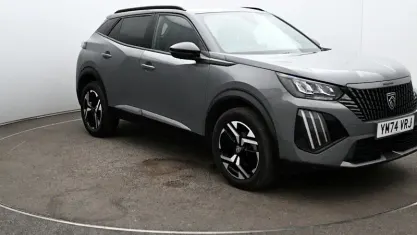 Usado Peugeot 2008 Allure 131 CV (96 kW) 2025 Gris SUV