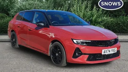 Used Vauxhall Astra S 131 HP (96 kW) 2024 Red Estate