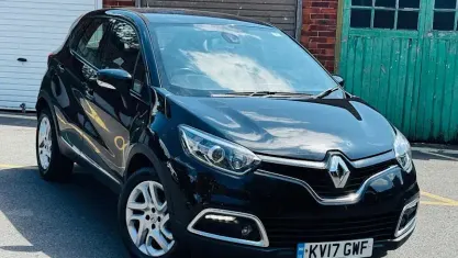 Used Renault Captur Dynamique 118 HP (86 kW) 2016 Black SUV