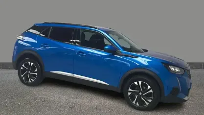 Usado Peugeot 2008 Allure Premium 131 HP (96 kW) 2022 SUV