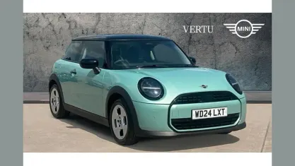 Used Mini Cooper Hatch 156 HP (114 kW) 2024 Green Hatchback
