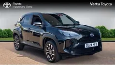 Black Used 2024 Toyota Yaris Cross Design SUV | £23,998 (Fair price)