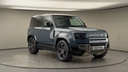 Used Land Rover Defender HSE Dynamic 249 HP (183 kW) 2025 Estate