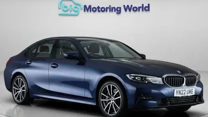 Begagnad BMW 330e Sport Line 292 HK (214 kW) 2022 Blå Sedan