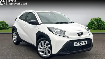 Used Toyota Aygo X PURE 72 HP (52 kW) 2025 SUV