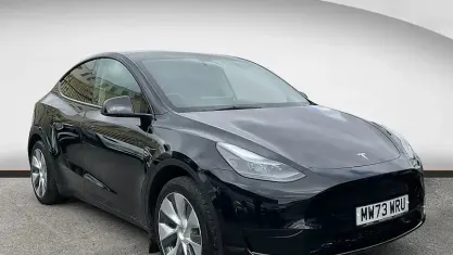 Begagnad Tesla Model Y RWD 219 kW (299 HK) 2023 SUV