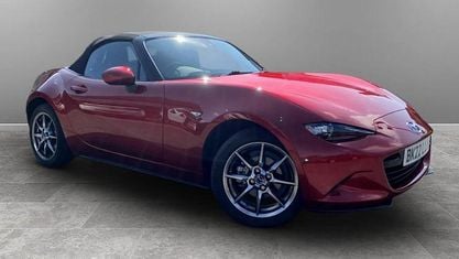 Używany Mazda MX5 Inclusive 132 KM (97 kW) 2022 Czerwony Kabriolet