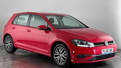 Red Used 2018 VW Golf VII SE Hatchback | £12,700 (Good price)