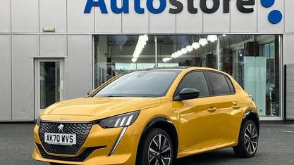 Używany Peugeot 208 GT-line 102 KM (75 kW) 2020 Żółty Hatchback