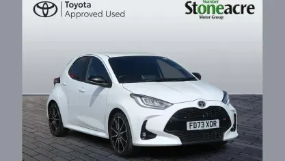 Used Toyota Yaris Sport 116 HP (85 kW) 2022 White Hatchback