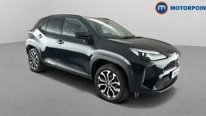 Used Toyota Yaris Cross Design 116 HP (85 kW) 2024 Black SUV