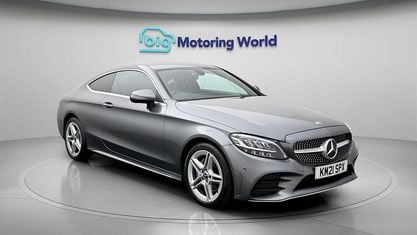 Usado Mercedes C220 AMG line 194 HP (142 kW) 2021 Cinzento Coupé