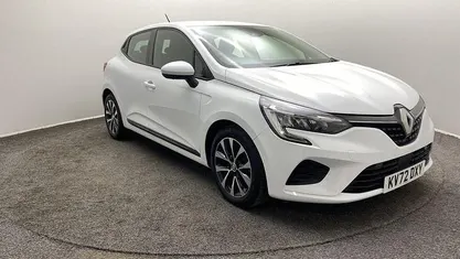 Used 2022 Renault Clio V Iconic Hatchback | £12,490 (Fair price)