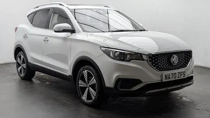White Used 2020 MG ZS Exclusive Hatchback | £9,400 (Fair price)
