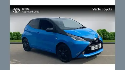 Used Toyota Aygo X-cite 69 HP (50 kW) 2016 Blue Hatchback