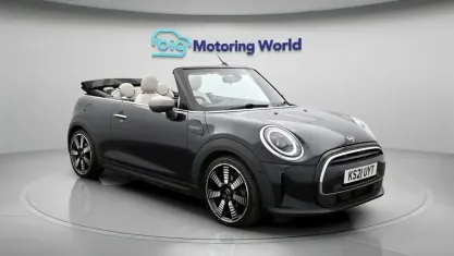 Usado Mini Cooper Cabriolet Exclusive 136 CV (100 kW) 2021 Azul Descapotable