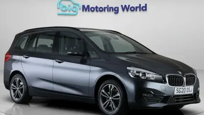 Begagnad BMW 220 Sport Line 192 HK (141 kW) 2020 Grå Kombi