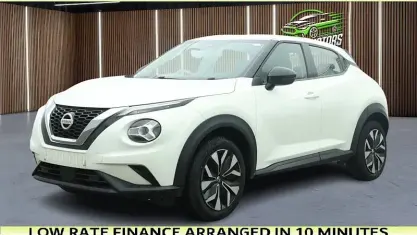 Used Nissan Juke Acenta 114 HP (83 kW) 2021 White SUV