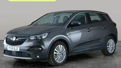 Second-hand Vauxhall Grandland X S 131 CP (96 kW) 2019 Gri SUV