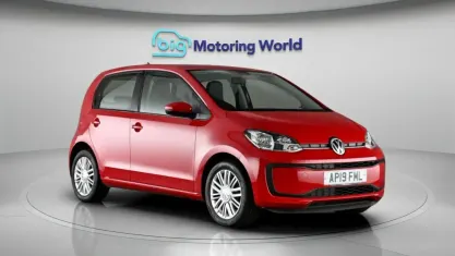 Begagnad VW up! S 60 HK (44 kW) 2018 Röd Halvkombi