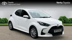 White Used 2023 Toyota Yaris Hybrid Hatchback | £17,590 (Good price)